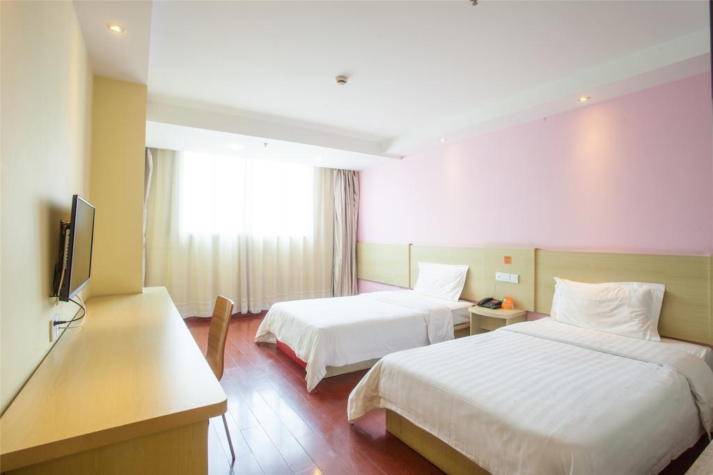 7Days Inn Guangzhou South Railway Station Nan Pu Metro Station Extérieur photo