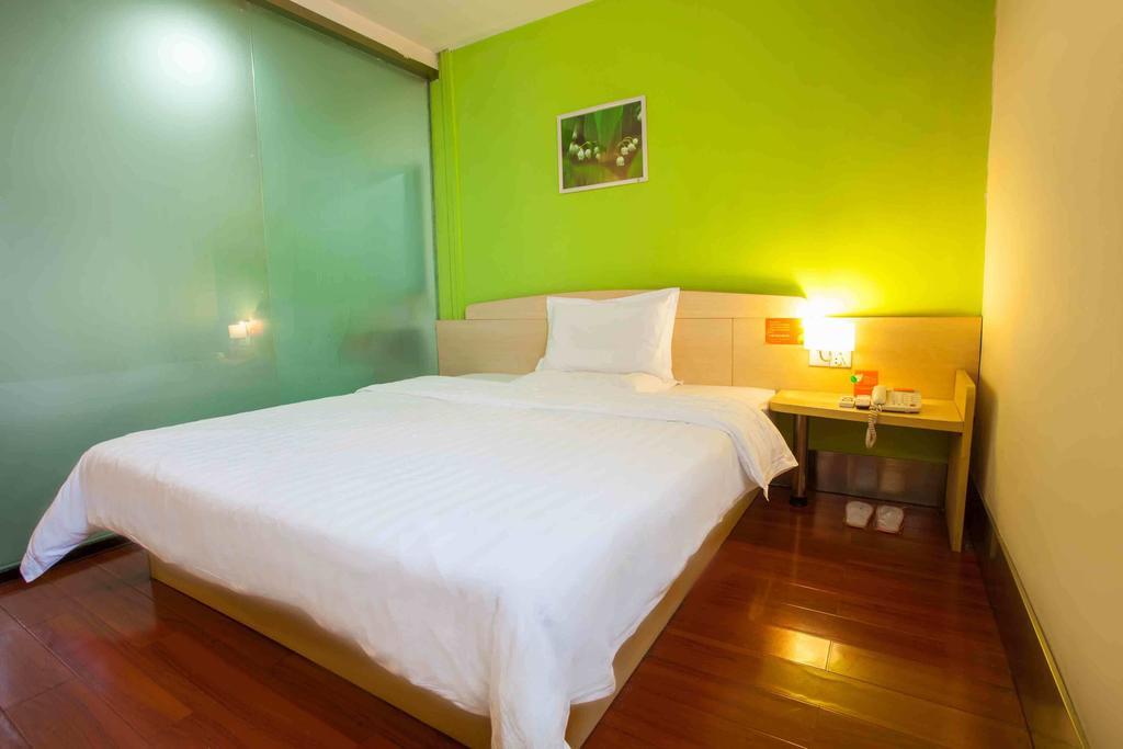 7Days Inn Guangzhou South Railway Station Nan Pu Metro Station Chambre photo